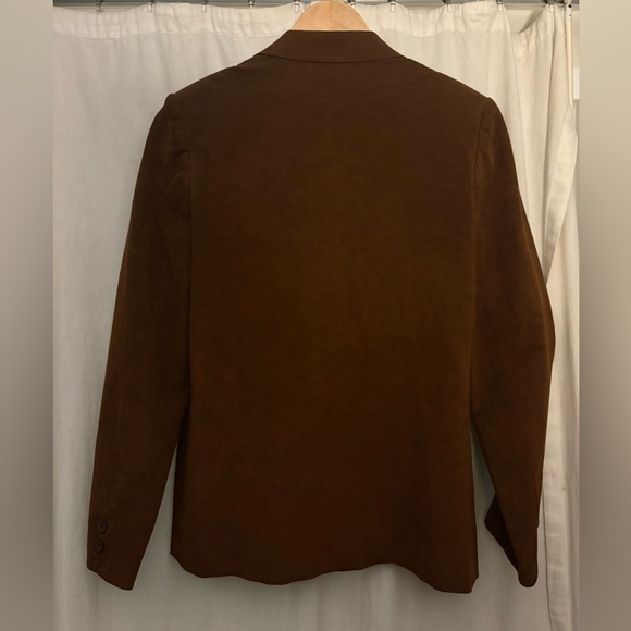 Da Rue for NEIL’S Apparel - Picture 3 of 4